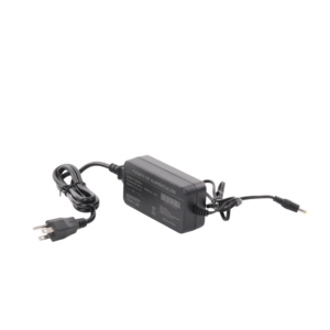 Fuente de poder con Cables de Extensión para Mayor Alcance 12 Vcc / 5 Amperes / Profesional / 0.5 metros a la toma de